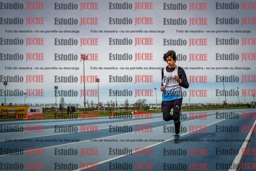 Fotos de los 800 m llanos de varones - U14