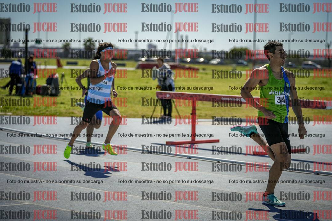 Fotos de los 800 m llanos de varones