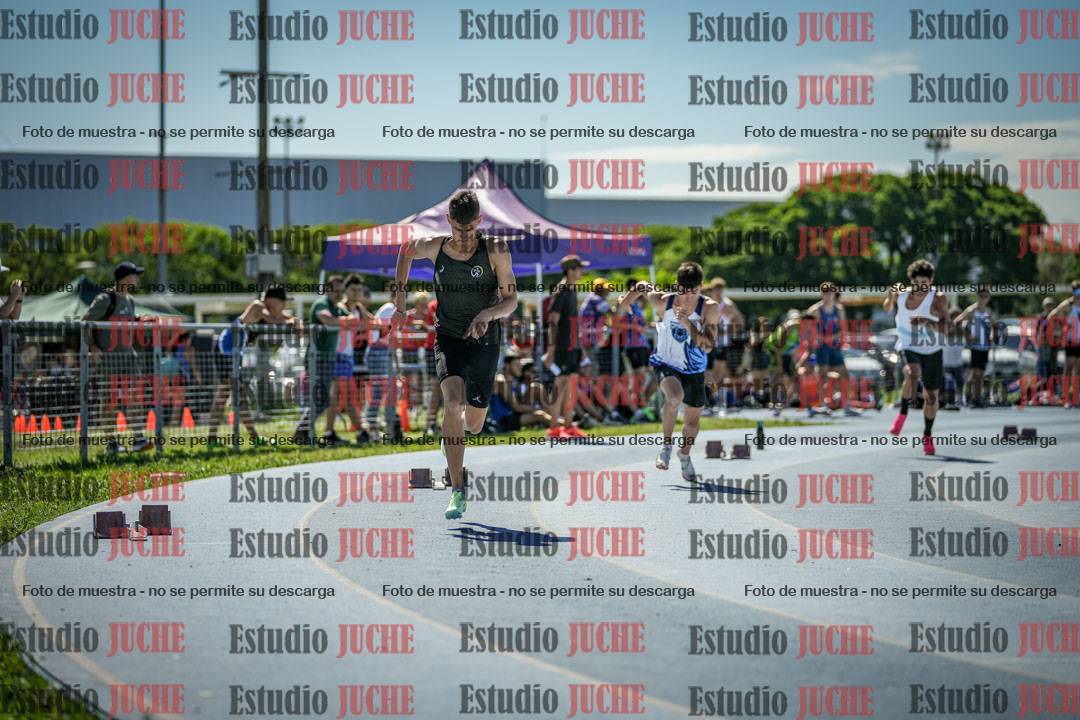 Fotos de los 400 m llanos de varones
