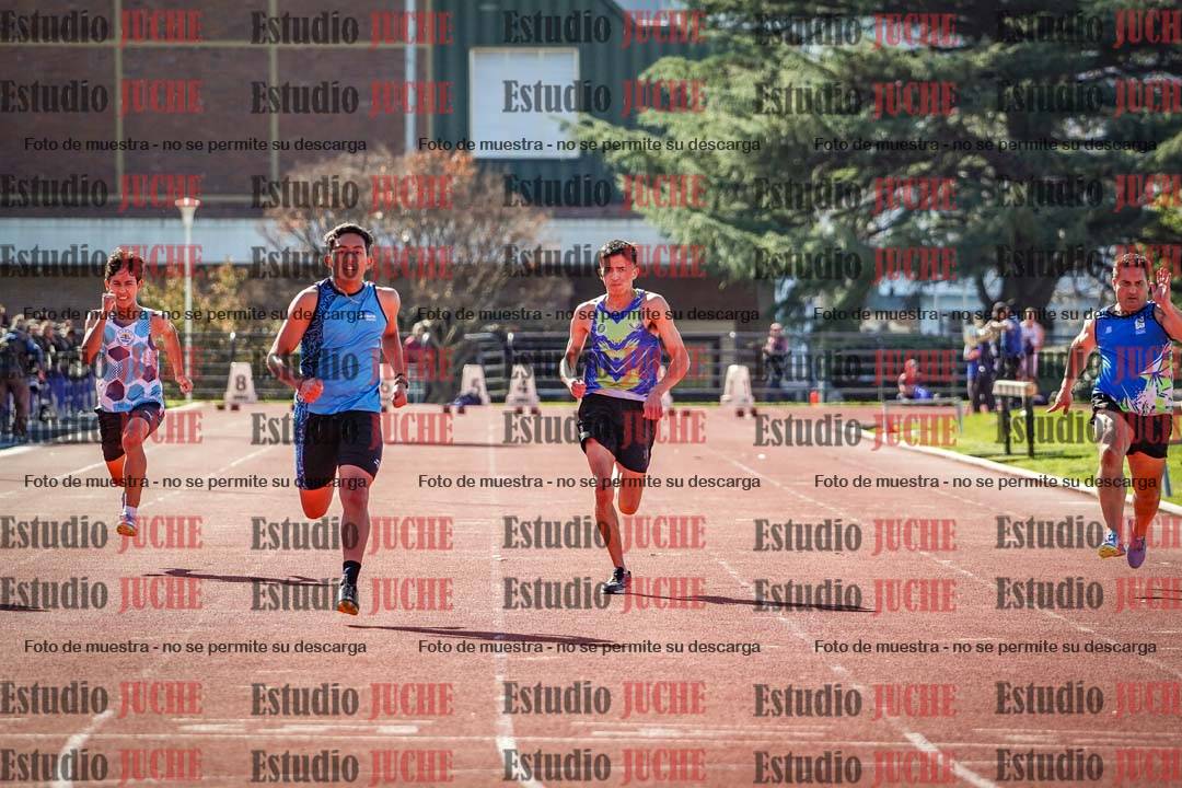 Fotos de los 100 m llanos de varones