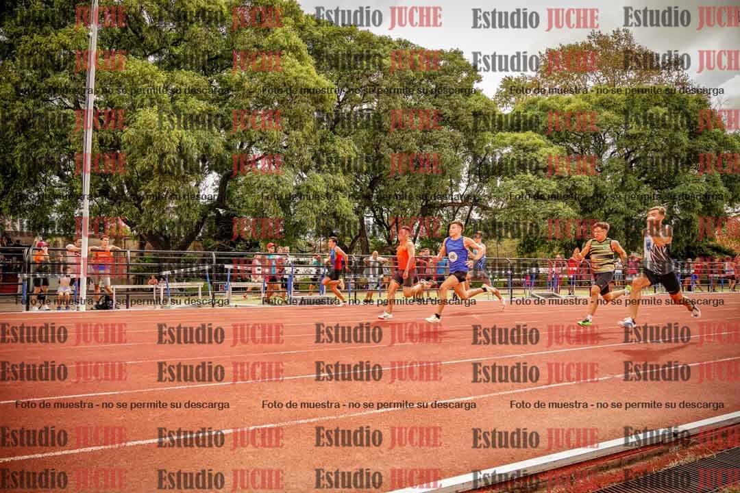 Fotos de los 100 m llanos de varones