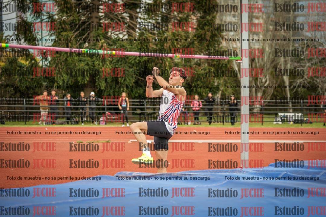 Fotos del salto en alto de varones