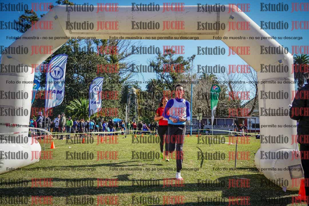 Fotos de la llegada del cross de 6000 m