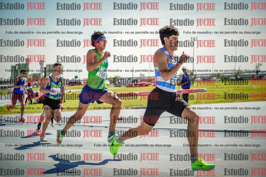Fotos de los 800 m llanos de varones