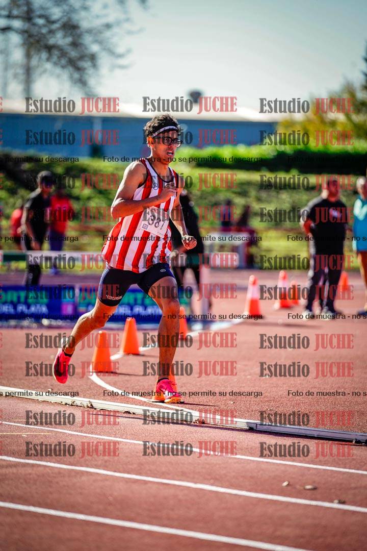 Fotos de los 800 m llanos de varones