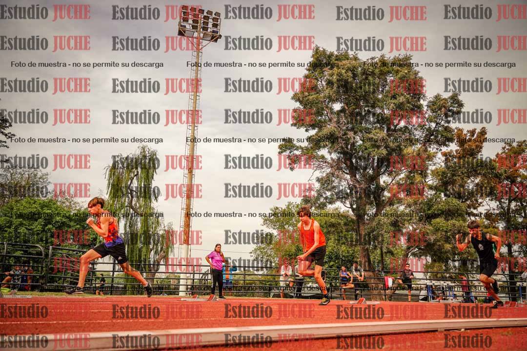 Fotos de los 200 m llanos de varones