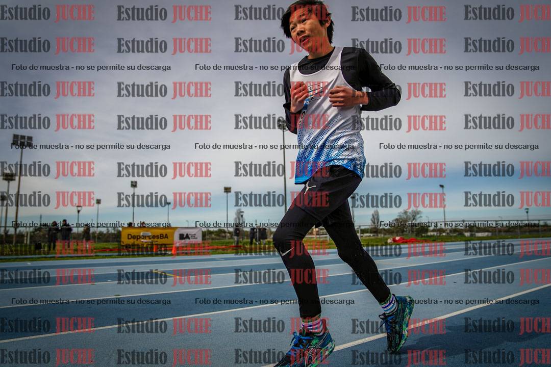 Fotos de los 800 m llanos de varones - U14