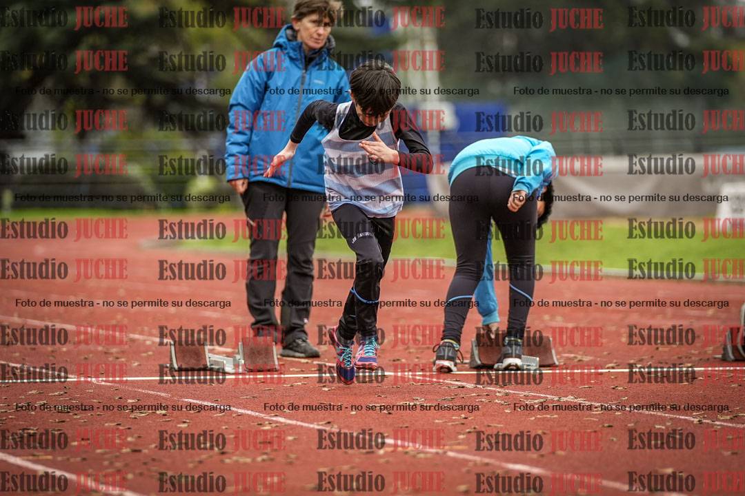 Fotos de los 50 m llanos de varones