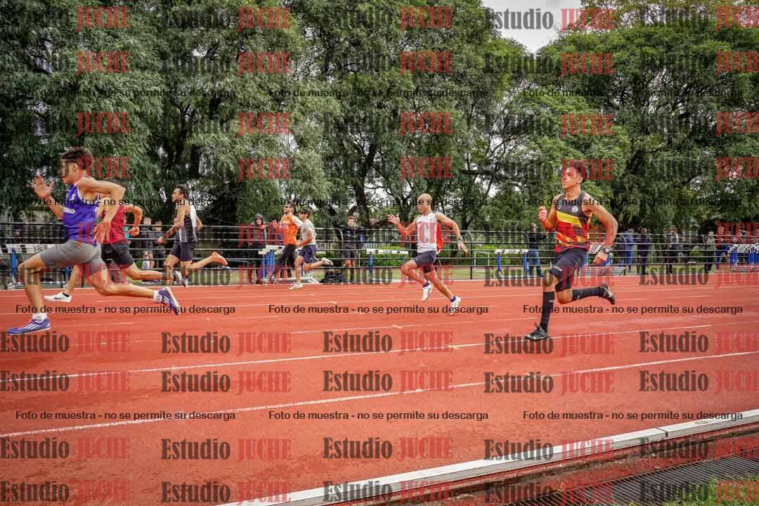 Fotos de los 100 m llanos de varones