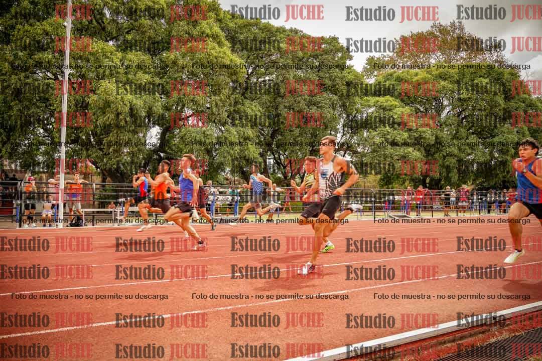 Fotos de los 100 m llanos de varones