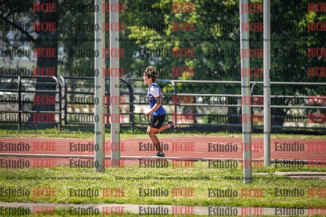 Fotos de los 600 m llanos de varones - octatlón