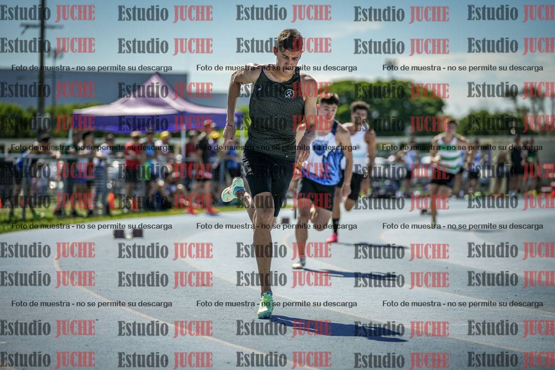 Fotos de los 400 m llanos de varones