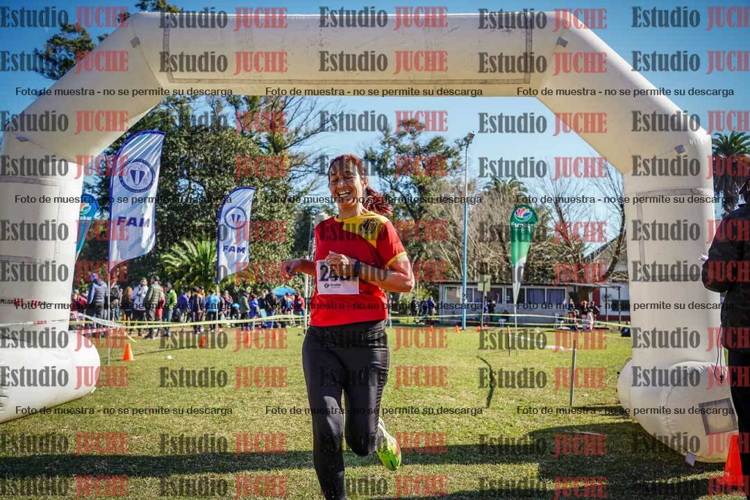 Fotos de la llegada del cross de 6000 m