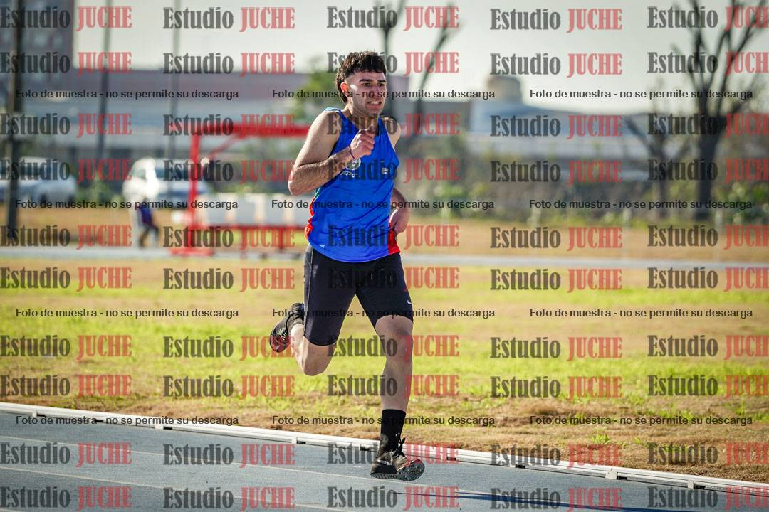 Fotos de los 400 m llanos de varones