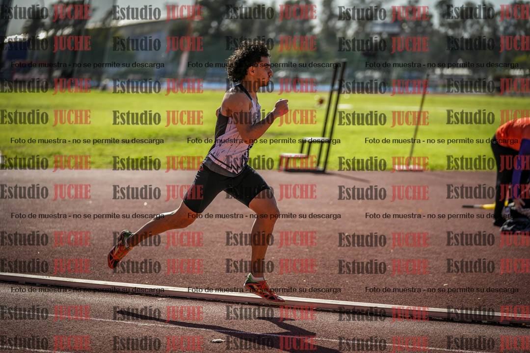 Fotos de los 800 m llanos de varones