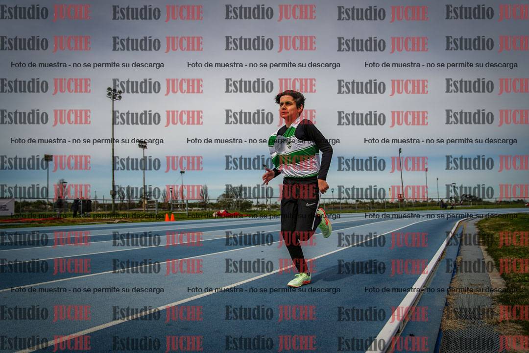 Fotos de los 800 m llanos de varones - U14