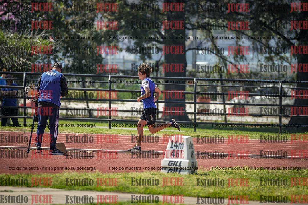 Fotos de los 600 m llanos de varones - octatlón