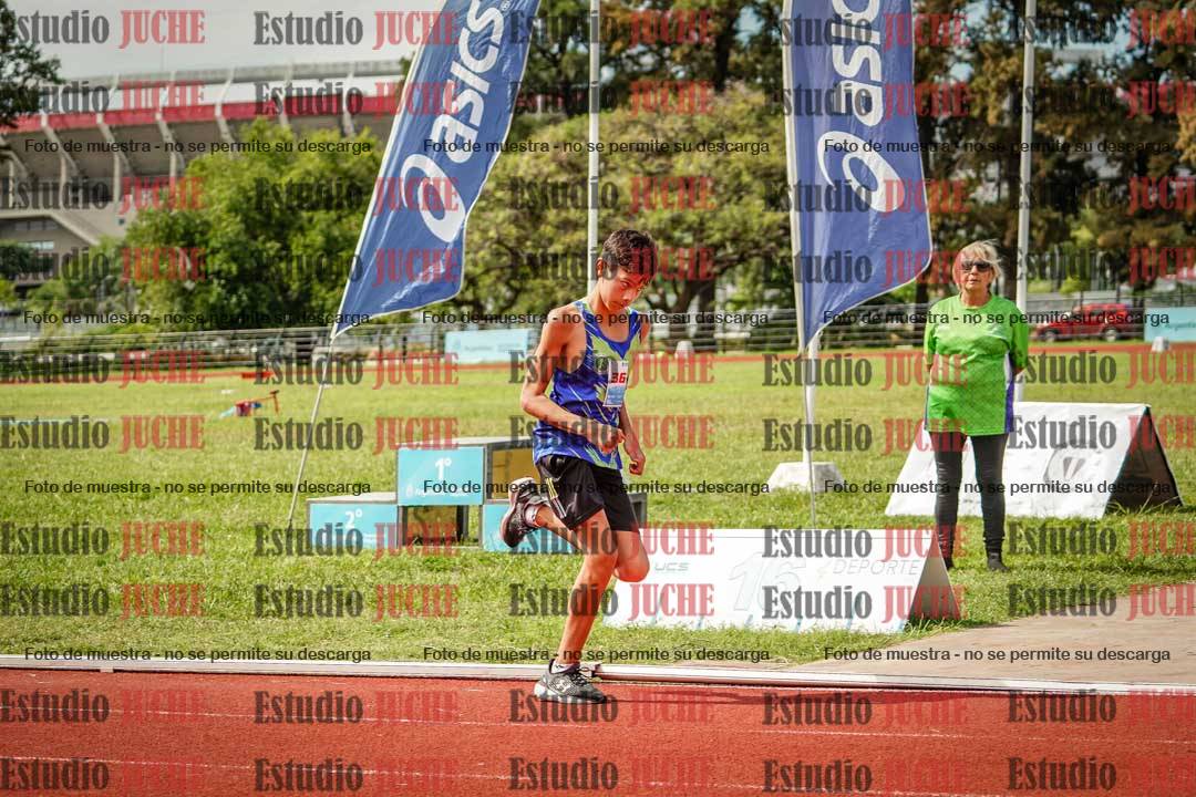 Fotos de los 600 m llanos de varones