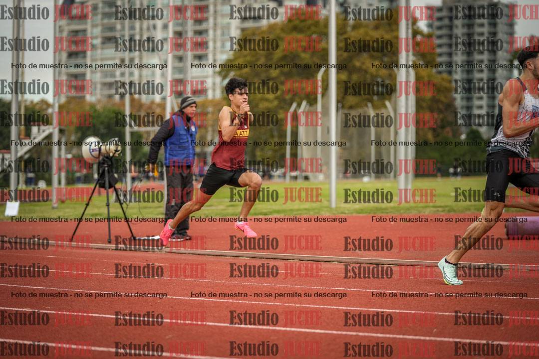 Fotos de los 200 m llanos de varones