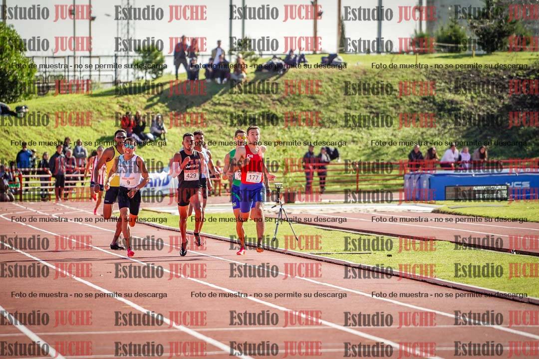 Fotos de los 800 m llanos de varones