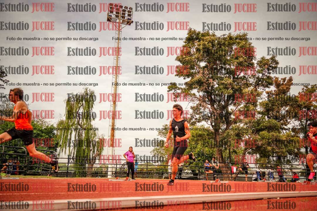 Fotos de los 200 m llanos de varones