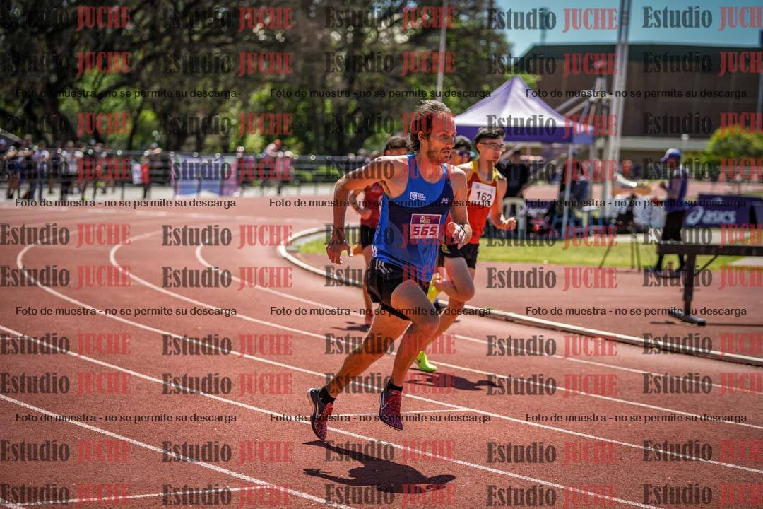 Fotos de los 800 m llanos de varones