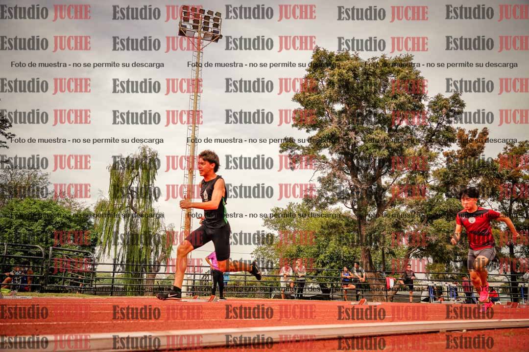 Fotos de los 200 m llanos de varones