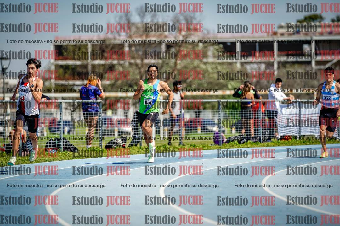 Fotos de los 800 m llanos de varones