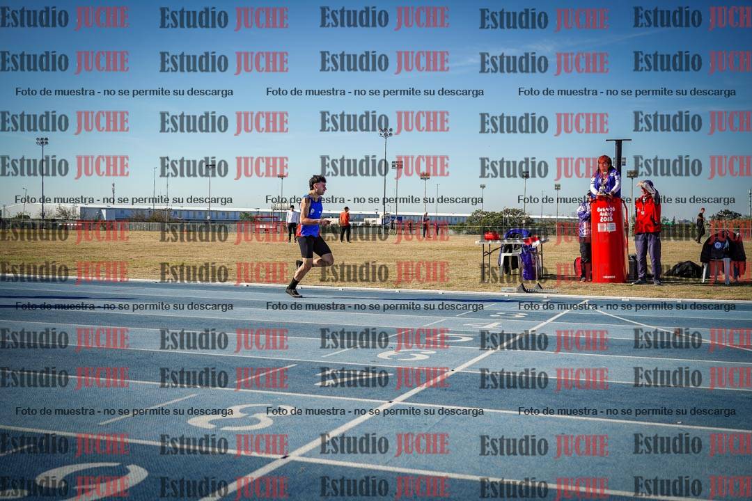 Fotos de los 400 m llanos de varones