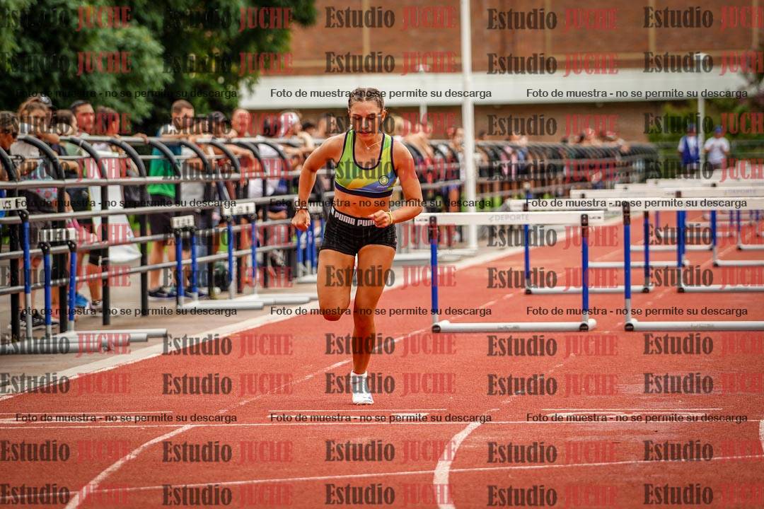 Fotos de los 100 m con vallas de mujeres
