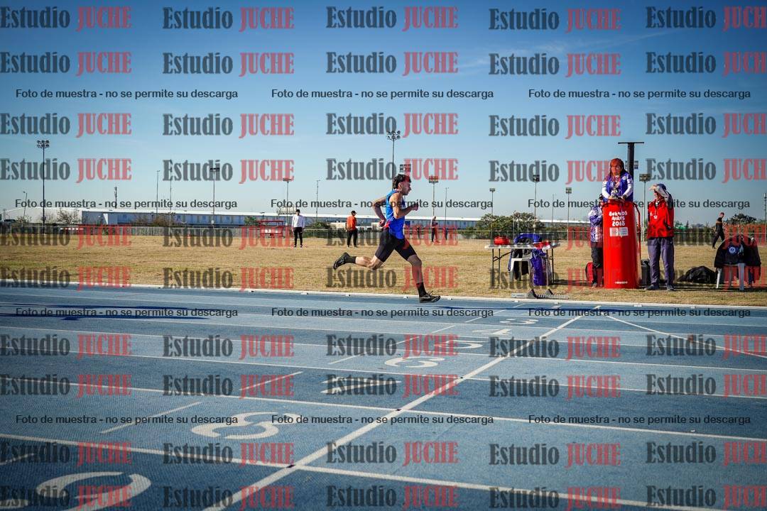 Fotos de los 400 m llanos de varones