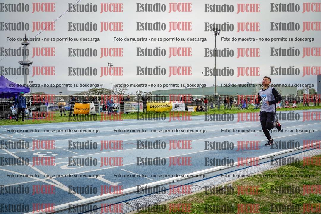 Fotos de los 800 m llanos de varones - U14