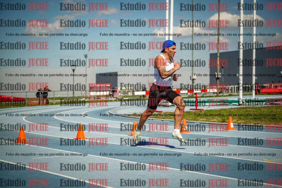 Fotos de los 800 m llanos de varones