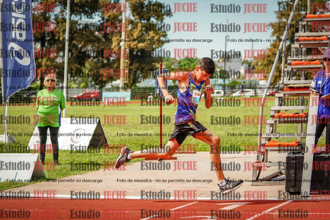 Fotos de los 600 m llanos de varones