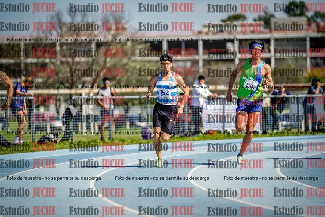 Fotos de los 800 m llanos de varones