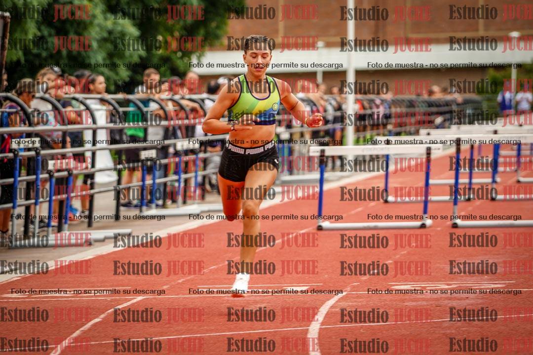 Fotos de los 100 m con vallas de mujeres