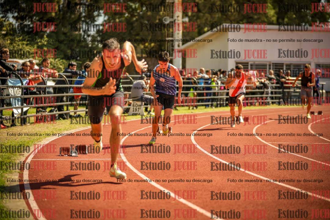 Fotos de los 400 m llanos de varones