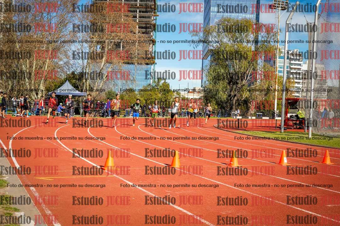 Fotos de los 800 m llanos de varones