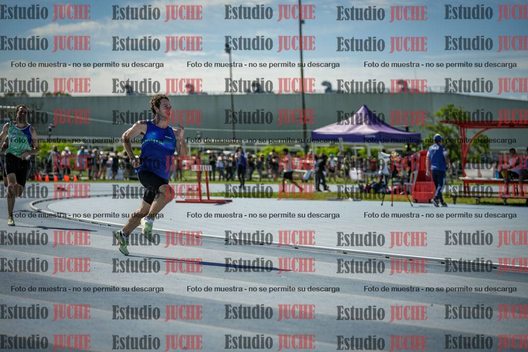Fotos de los 400 m llanos de varones