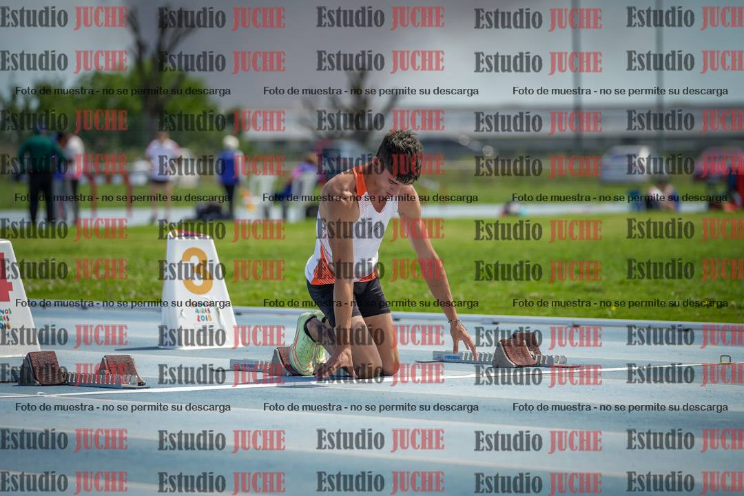 Fotos de los 60 m con vallas de varones