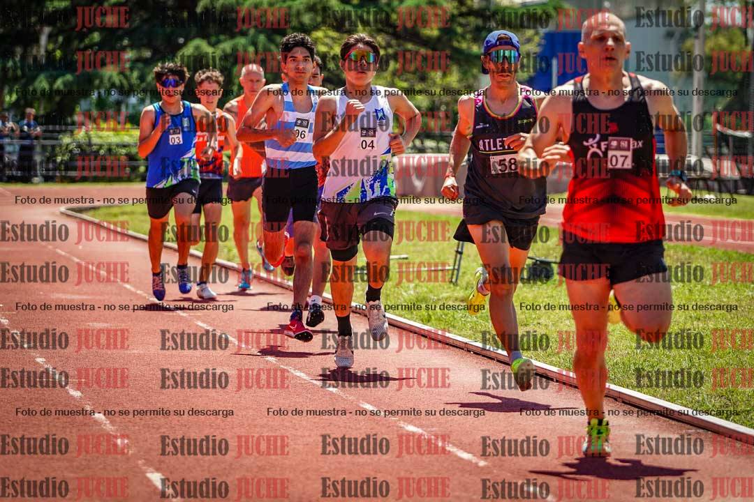Fotos de los 800 m llanos de varones