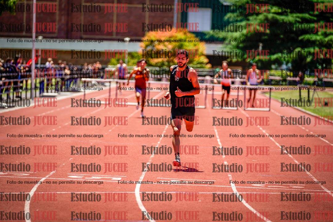 Fotos de los 400 m con vallas de varones