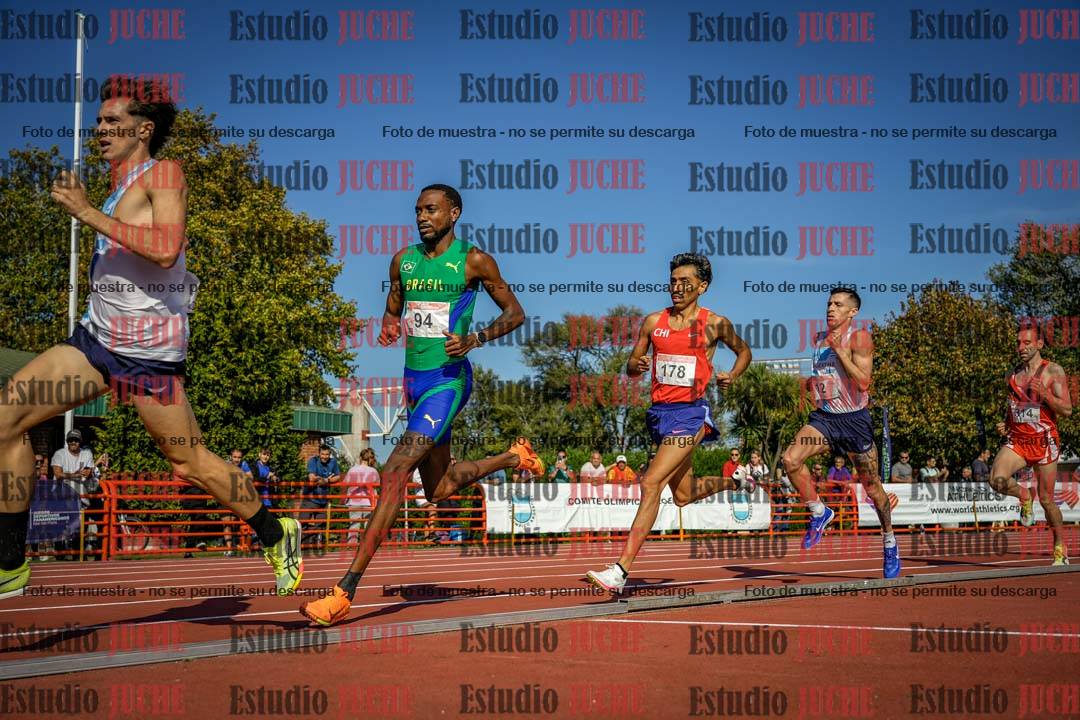 Fotos de los 1500 m llanos de varones