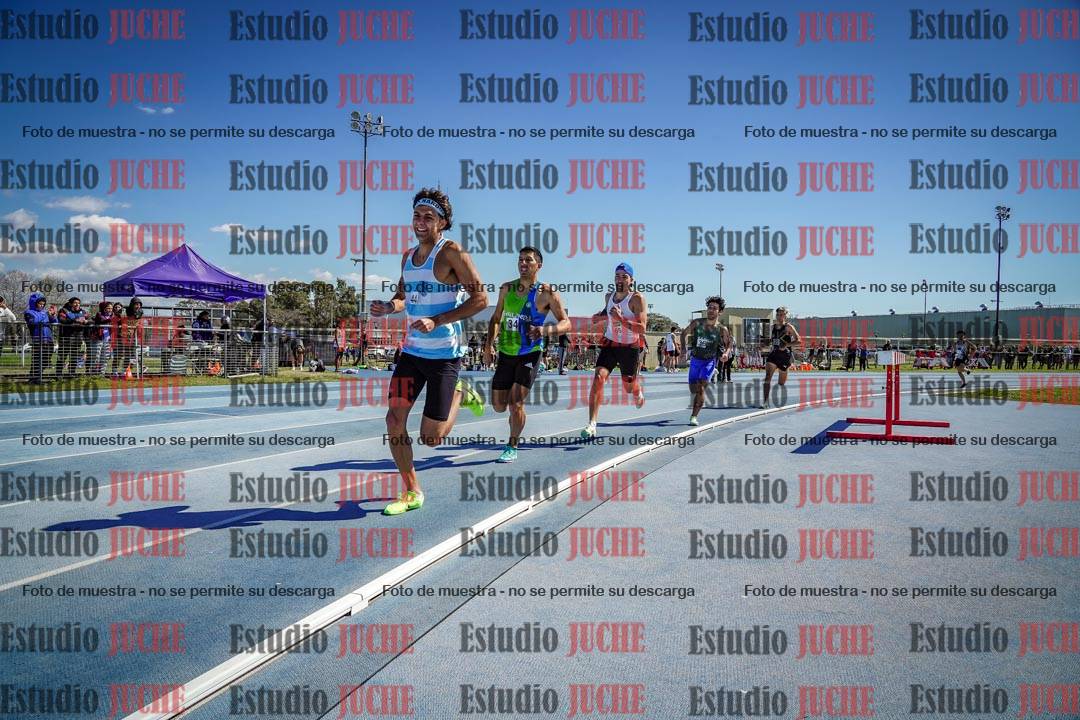 Fotos de los 800 m llanos de varones