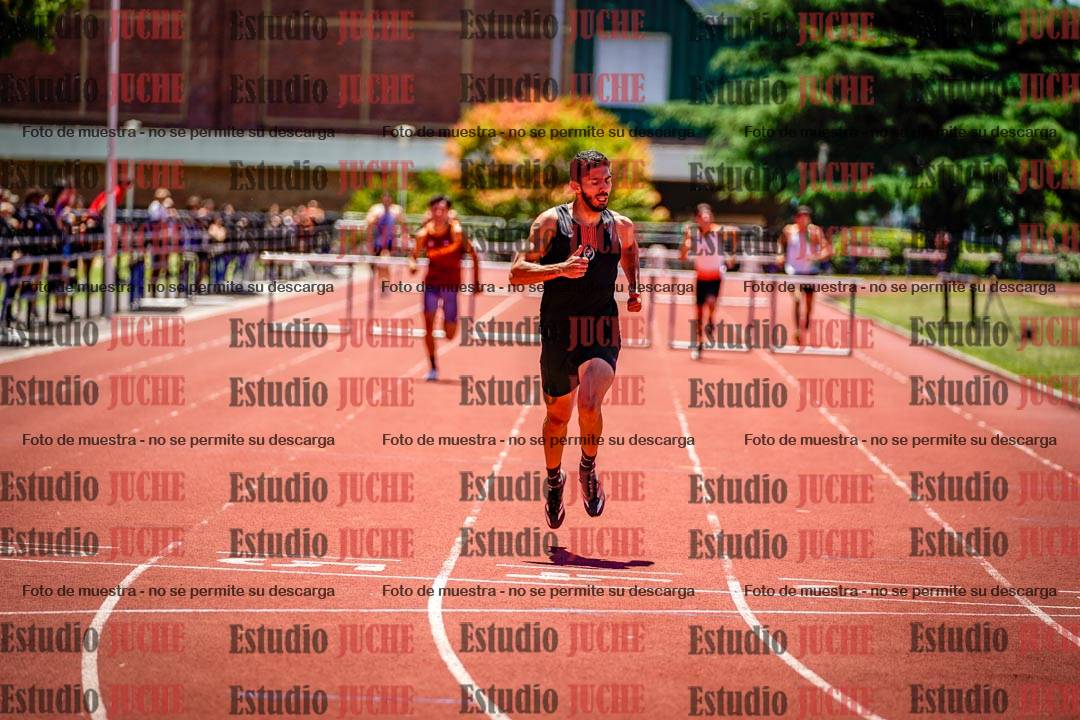 Fotos de los 400 m con vallas de varones