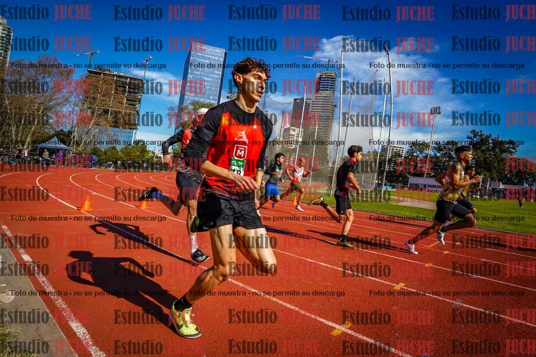 Fotos de los 800 m llanos de varones