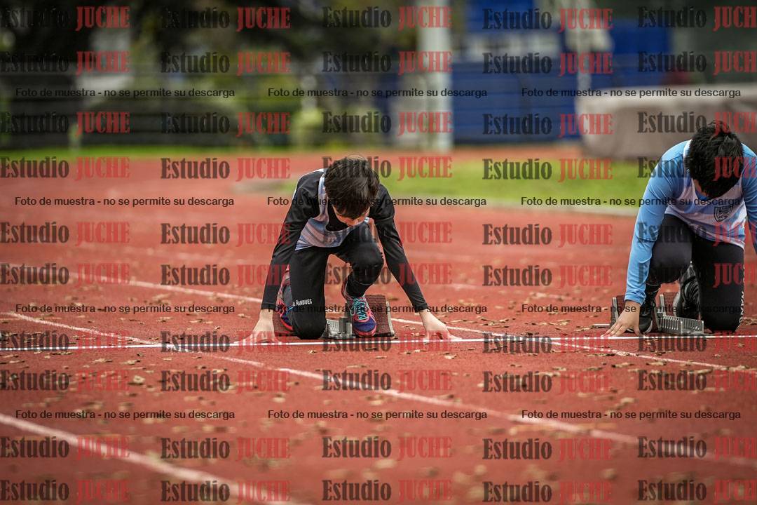 Fotos de los 50 m llanos de varones