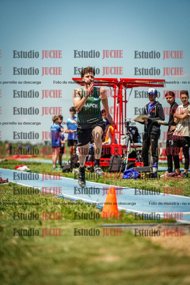 Fotos del salto en largo de varones - invitados