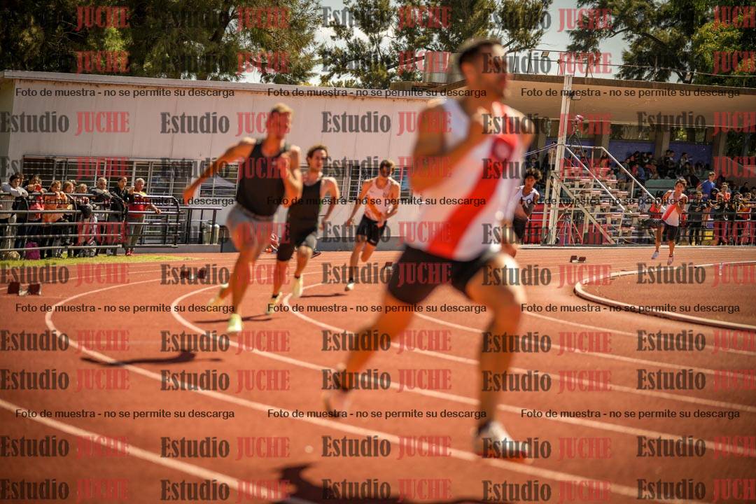 Fotos de los 400 m llanos de varones