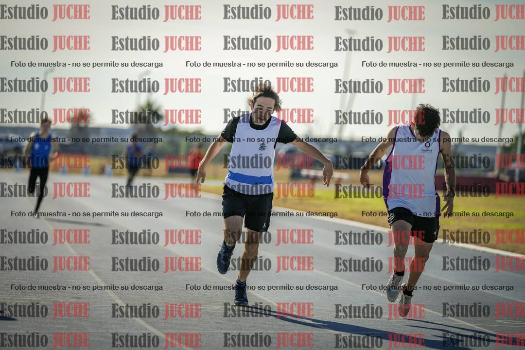 Fotos de los 400 m llanos de varones